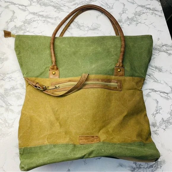 Green and Tan Structured Tote with Gold Hardware - Picture 15 of 16